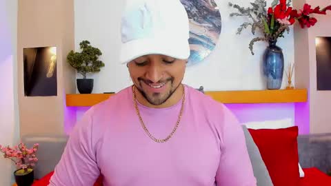 Snapshot of mike_estevess chatting on 02.19.25 online show from 02.19.25