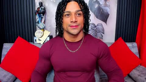 Snapshot of mike_estevess chatting on 09.21.25 online show from 09.21.25