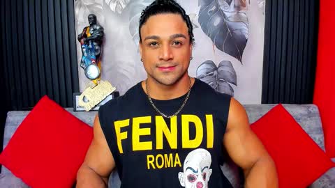 Snapshot of mike_estevess chatting on 12.03.25 online show from 12.03.25