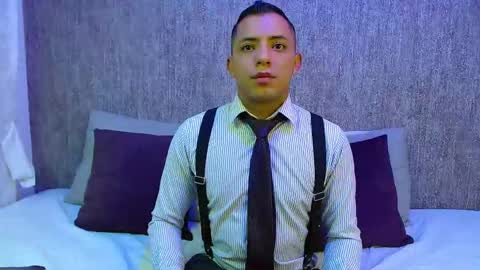 mike_fetiche online show from 10.28.25