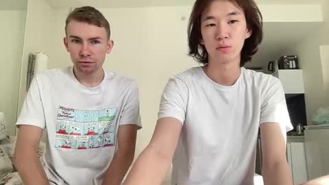 Snapshot of mike_johny1 chatting on 12.05.25 mike_johny1 online show from 12.05.25