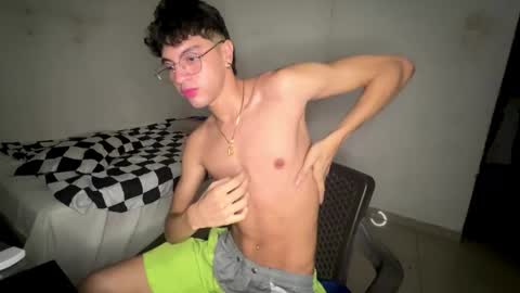 Mike Pineapple online show from 10.09.25