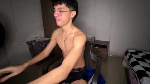 Mike Pineapple online show from 10.17.25