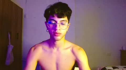 Mike Pineapple online show from 10.18.25