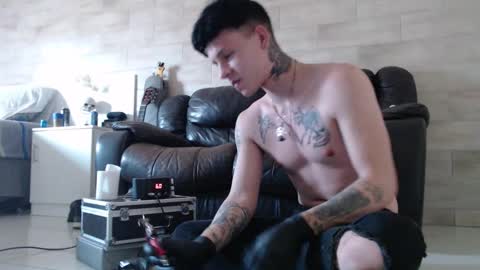 Hot Buns online show from 09.12.25