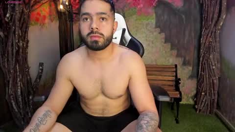 Snapshot of mikeblare chatting on 12.27.24 Mike Blare online show from 12.27.24