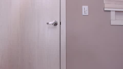 Snapshot of mikeblare chatting on 01.16.25 Mike Blare online show from 01.16.25