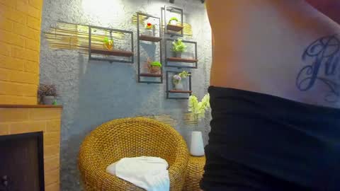 Snapshot of mikeblare chatting on 01.28.25 Mike Blare online show from 01.28.25