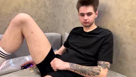 Snapshot of mikecalix chatting on 01.12.26 Former online show from 01.12.26