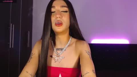 Snapshot of mikee_g chatting on 12.24.24 ZARA BLARE online show from 12.24.24