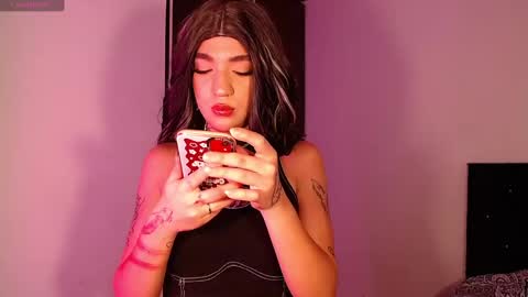 Snapshot of mikee_g chatting on 01.12.25 ZARA BLARE online show from 01.12.25