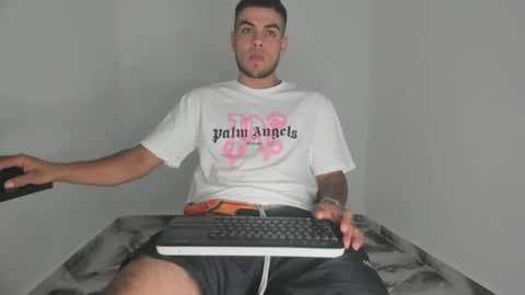 Snapshot of mikee_scooth chatting on 11.17.25 mikee_scooth online show from 11.17.25