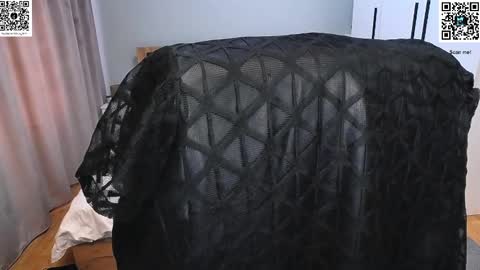 Snapshot of mikestrip chatting on 02.06.25 Mike online show from 02.06.25