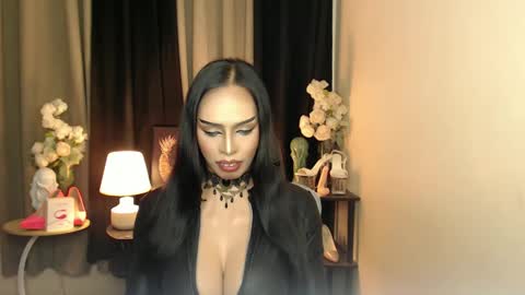 Mistress MikeyAlawi online show from 01.23.25