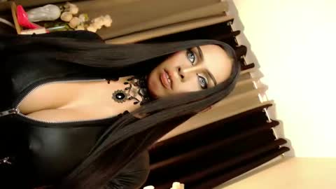 Mistress MikeyAlawi online show from 02.28.25