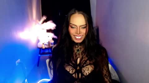 Snapshot of mikeyalawi03 chatting on 06.19.26 Mistress MikeyAlawi online show from 06.19.26
