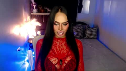 Snapshot of mikeyalawi03 chatting on 07.11.26 Mistress MikeyAlawi online show from 07.11.26