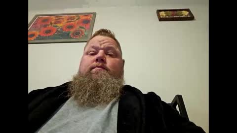 Snapshot of mikeybanks50 chatting on 12.04.25 Mikeybanks50 online show from 12.04.25