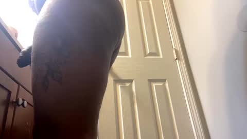 Snapshot of mikeyblunt chatting on 01.07.25 mikeyblunt online show from 01.07.25