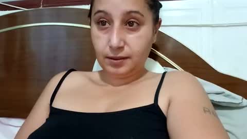 Snapshot of mikhalanita chatting on 11.28.25 mikhalanita online show from 11.28.25