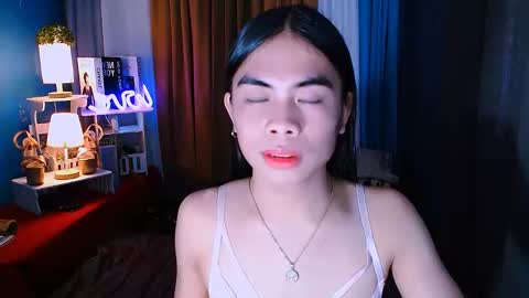 Snapshot of mikhayla_and_zeus_room chatting on 01.14.25 Mikhayla and Zeus online show from 01.14.25