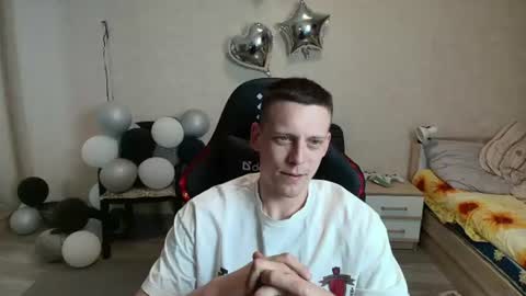 Snapshot of mikimaus0101 chatting on 06.12.26 Michael online show from 06.12.26