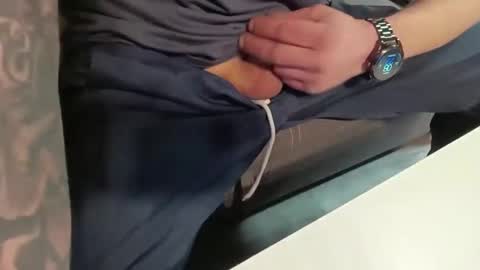 Snapshot of mikkkiz chatting on 03.02.25 Bescior online show from 03.02.25