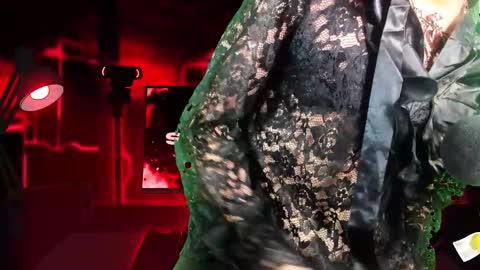 Snapshot of mikylezra chatting on 10.26.25 mikylezra online show from 10.26.25