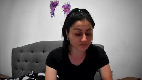 Mikyloveu online show from 06.18.26