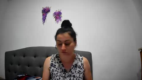 Mikyloveu online show from 06.29.26