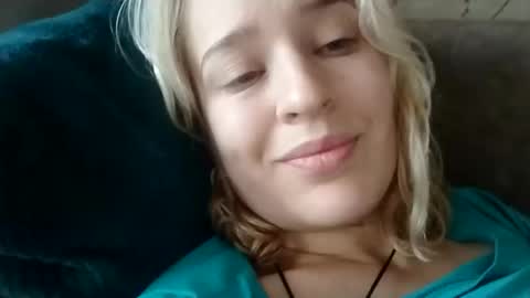 Snapshot of mila_420 chatting on 09.18.25 Mila 420 online show from 09.18.25