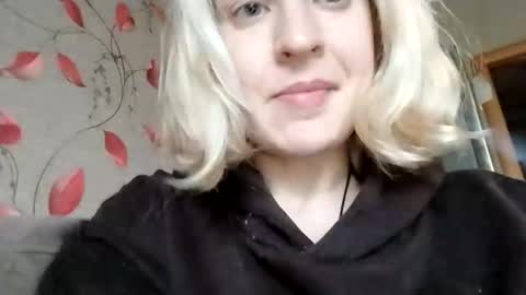 Snapshot of mila_420 chatting on 09.28.25 Mila 420 online show from 09.28.25