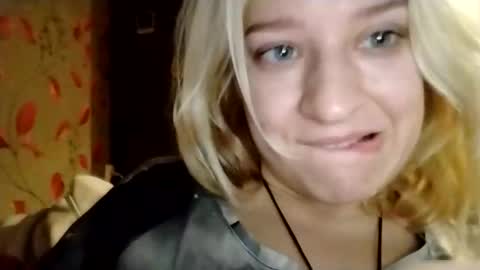 Snapshot of mila_420 chatting on 10.23.25 Mila 420 online show from 10.23.25