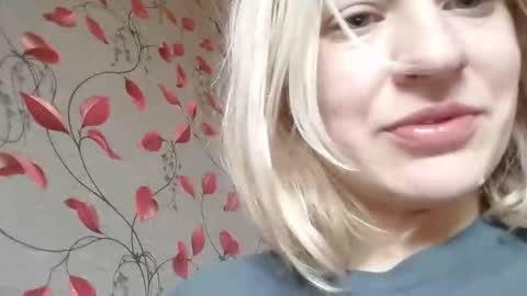 Snapshot of mila_420 chatting on 11.03.25 Mila 420 online show from 11.03.25