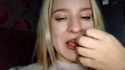 Snapshot of mila_420 chatting on 11.06.25 Mila 420 online show from 11.06.25