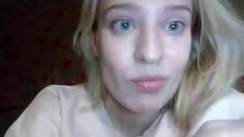 Snapshot of mila_420 chatting on 11.06.25 Mila 420 online show from 11.06.25