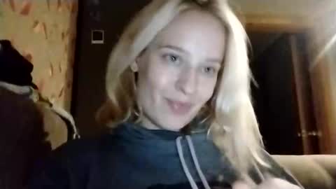 Snapshot of mila_420 chatting on 11.15.25 Mila 420 online show from 11.15.25