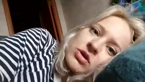 Mila 420 online show from 04.28.26
