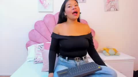 mila_adamss online show from 07.04.26