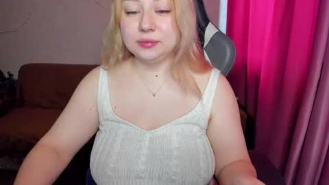 Mila shy sensual person  online show from 11.06.25