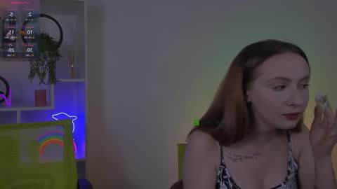 Snapshot of mila_glow chatting on 09.20.25 mila_glow online show from 09.20.25