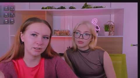 Snapshot of mila_glow chatting on 10.16.25 mila_glow online show from 10.16.25