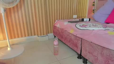 mila_grace_ online show from 05.12.26