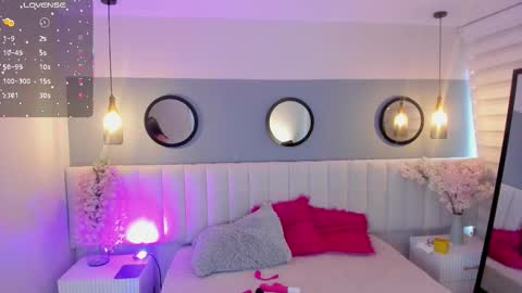 mila_hank online show from 10.22.25