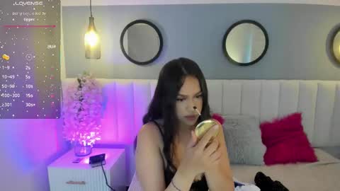 mila_hank online show from 10.23.25