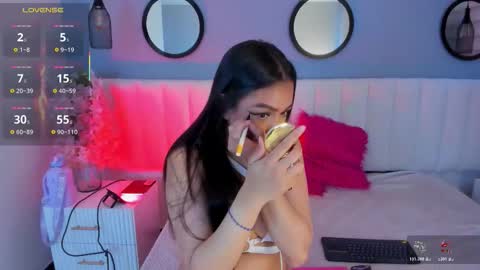 mila_hank online show from 11.12.25