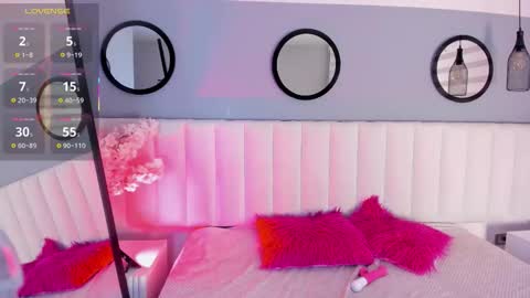 mila_hank online show from 11.30.25