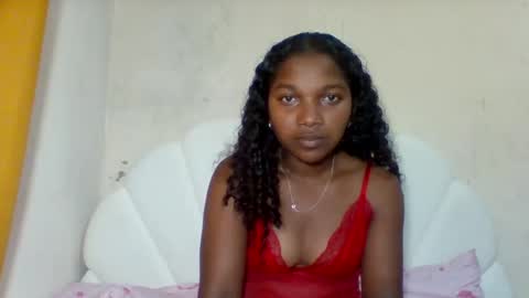 mila_lunah online show from 05.19.26