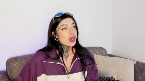     online show from 01.10.25