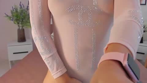 mila_santanaa online show from 05.12.26